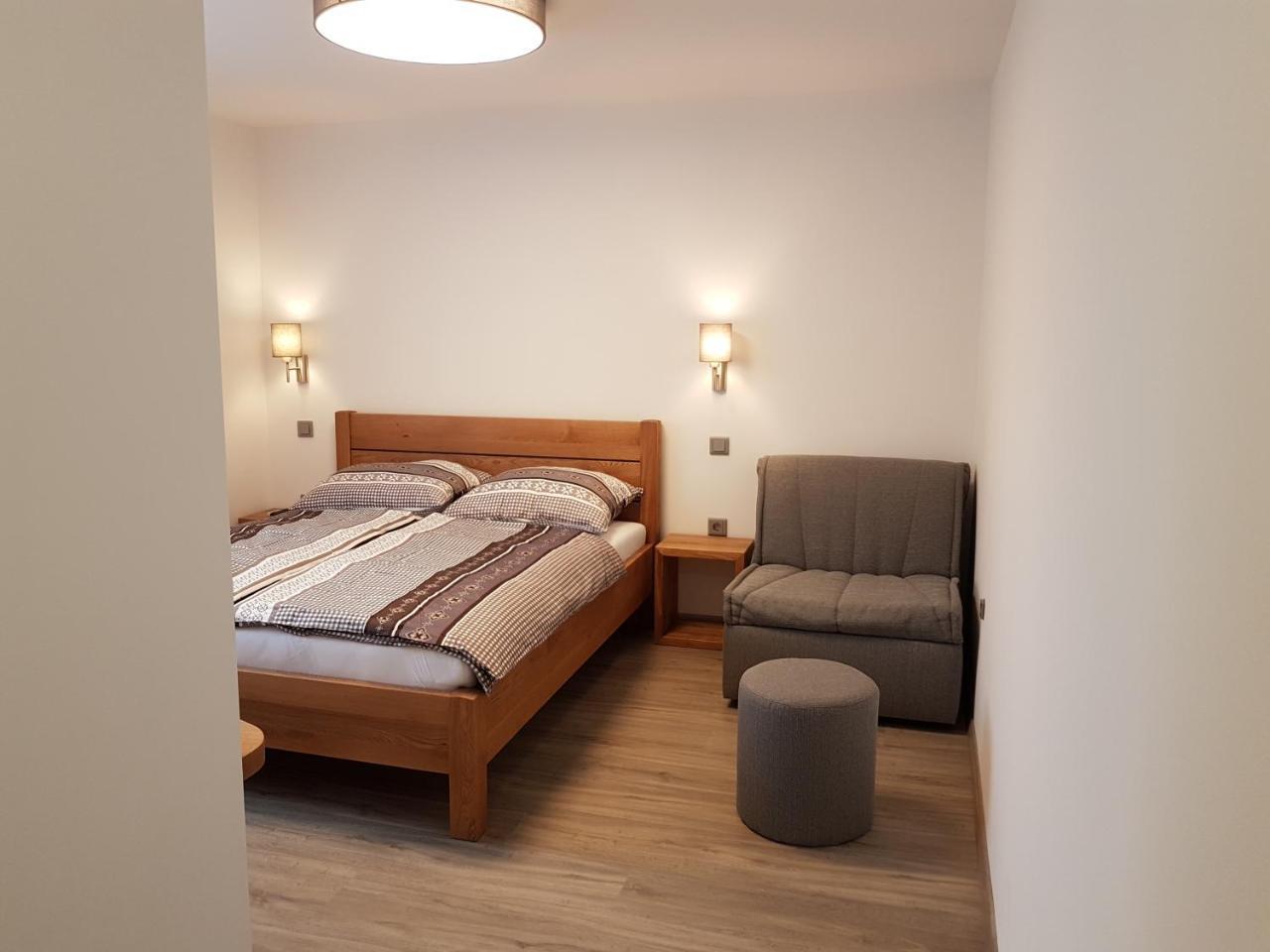 Apartments And Rooms Milena Kranjska Gora Habitación foto